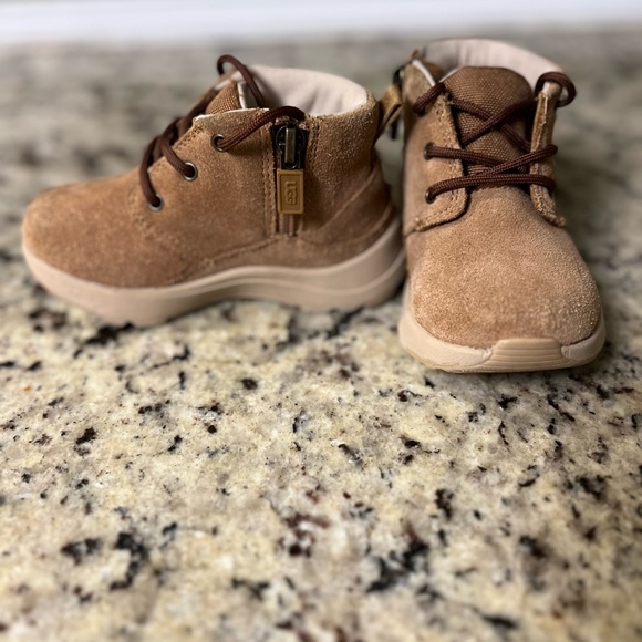 UGG Kids Brown Boots - Picture 2 of 5